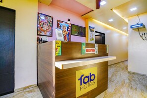 Reception - Fabhotel Tanishq (Sinnar)