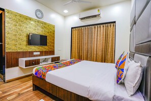 Premium bedding, in-room safe, desk, free WiFi - Via Tanishq (Sinnar)