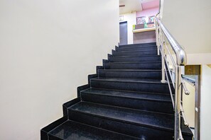 Lobby - Fabhotel Tanishq (Sinnar)