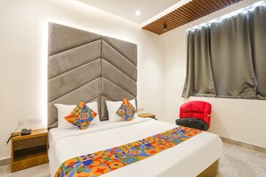 Deluxe Room | Egyptian cotton sheets, premium bedding, in-room safe, desk - FabHotel Royale 116- Nr. Supertech Medicare Polyclinic Noida (Noida)