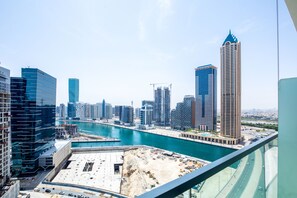 View from property - Tanin - Exquisite 1BR Apt in Zada Tower with Canal Views (Dubai)