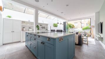 Apartment | Private kitchen | Fridge, microwave, oven, stovetop