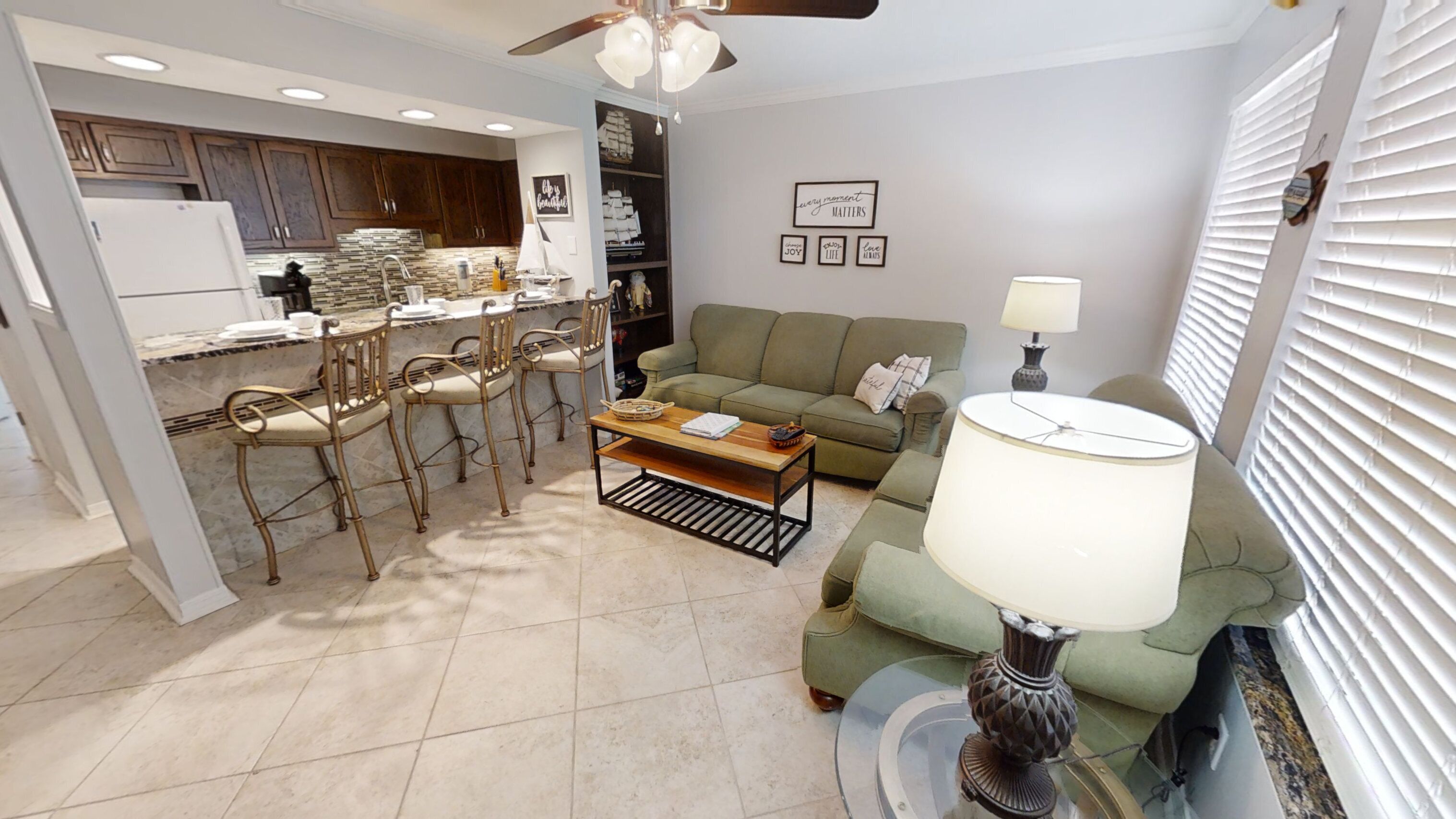 Ground floor Unit near Pool, short walk to Beach Free Golf & Activities Daily