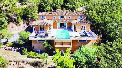 Bastide Provençale au Cœur du Massif de L'esterel