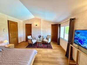 5 bedrooms, in-room safe, iron/ironing board, travel cot