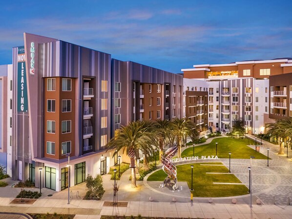 Exterior - Embark Apartments (Fremont)