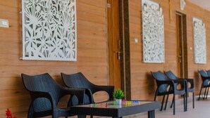 Unclassified image, 3 of 71, button - Hotel Apsara (Mahabaleshwar)
