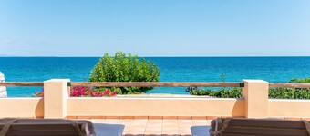 Leonidio Beachfront Family Villa