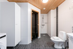 Premium Apartment | Bathroom | Shower, hair dryer, bidet, heated floors