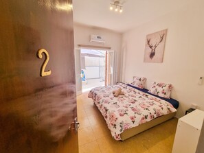 Comfort Double Room | Hypo-allergenic bedding, desk, laptop workspace, free WiFi