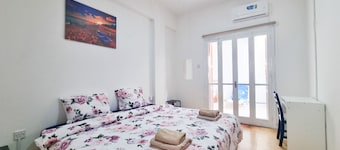 CityCenter Rooms Next to the Beach