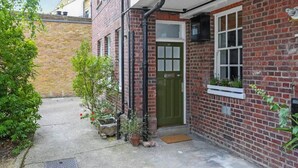 Apartment, 2 Queen Beds | Exterior - 2-bedroom Apartment in Camden (London)
