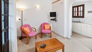 Basic Apartment | Living area - Temperes Apartments (Corfu)