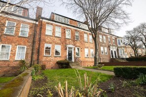 Exterior - 5star City Homes - Close to City Center, Free Wifi (Sunderland)