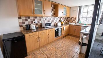 Apartment | Private kitchen | Fridge, microwave, oven, stovetop