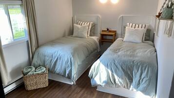 2 bedrooms, iron/ironing board, travel cot, free WiFi