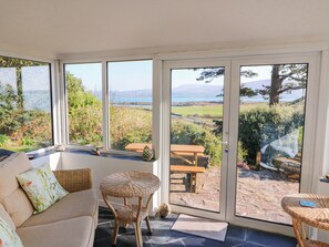 Cottage | Living area - Whispering Pines (Glanlough)