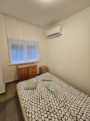 2 bedrooms, iron/ironing board, travel cot, free WiFi - Haus mit Garten 2 Minuten von Balaton (Siófok)