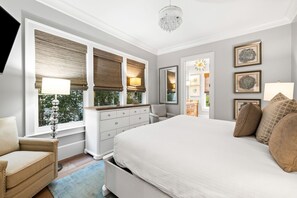 6 Schlafzimmer, BĂŒgeleisen/BĂŒgelbrett, kostenloses WLAN, BettwĂ€sche