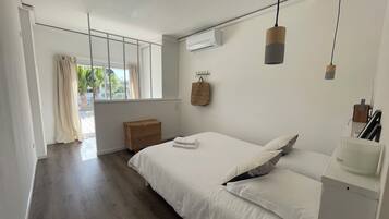 5 chambres, fer et planche à repasser, Wi-Fi