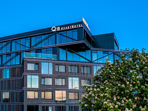 Fasade – kveld/natt