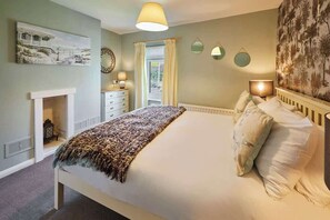 2 chambres, literie de qualité supérieure, fer et planche à repasser