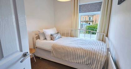 Host & Stay | Hope Cottage