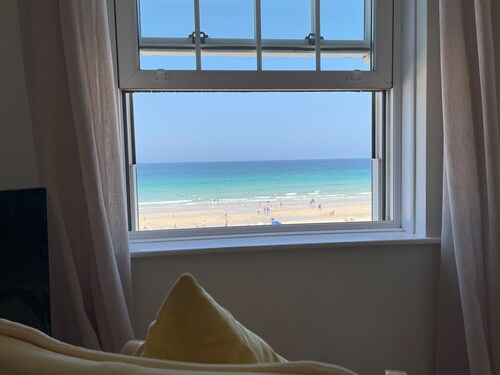 4 Crusoes - amazing sea views