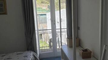 2 dormitoris i roba de llit