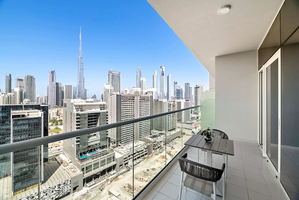 Vera Residences 2517 | City view