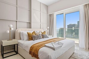 Luxury Apartment | 2 bedrooms, Egyptian cotton sheets, premium bedding, memory-foam beds