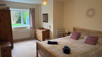 3 habitaciones, decoración personalizada y muebles diferentes