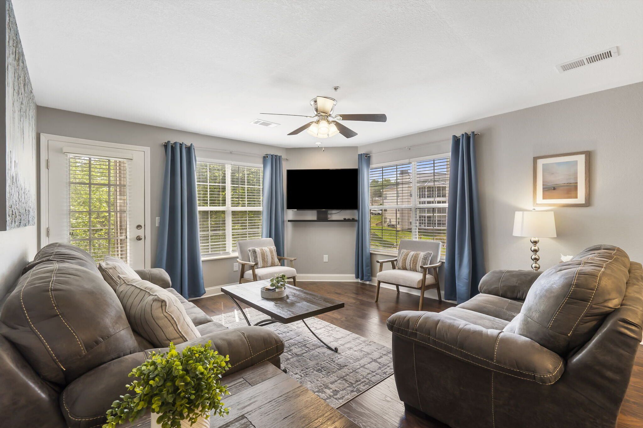 Tranquil Pondview Retreat | Balcony