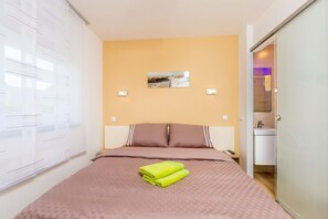 3 dormitorios, tabla de planchar con plancha, wifi y ropa de cama