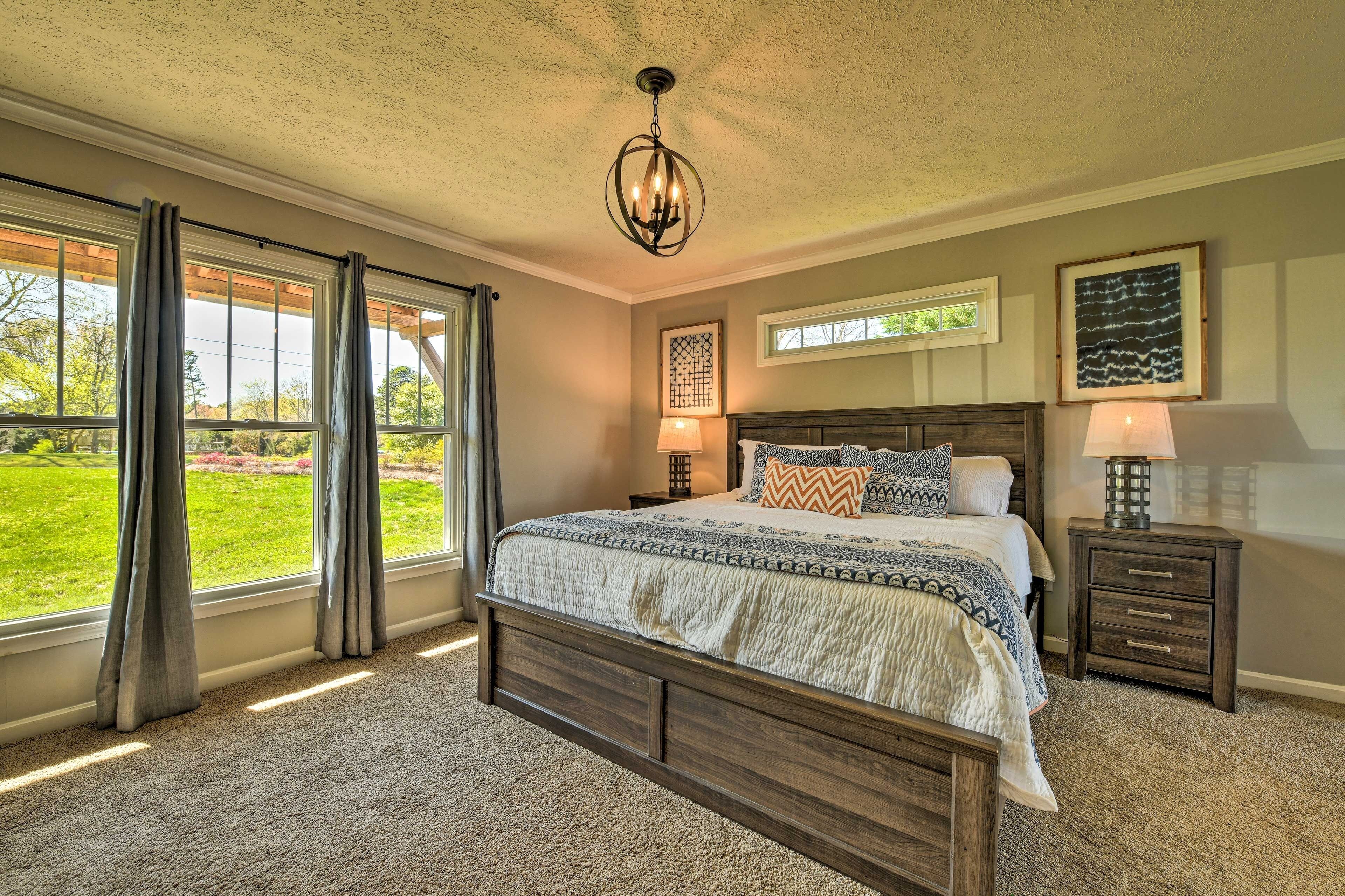 House, 4 Bedrooms | 4 bedrooms, minibar, desk, laptop workspace