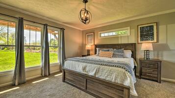 House, 4 Bedrooms | 4 bedrooms, minibar, desk, laptop workspace