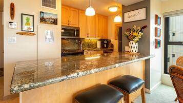 Condo, 1 Bedroom | Private kitchen