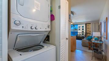 Condo, 1 Bedroom | Interior