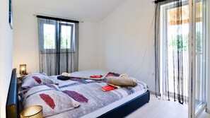 3 soverom, strykejern/-brett, wi-fi og sengetøy