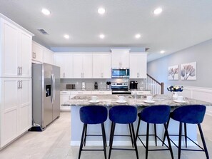 House, 5 Bedrooms | Private kitchen | Microwave, dishwasher - Beautiful 5 Bedroom Town Home with Splash Pool 5 Home by RedAwning (Kissimmee)
