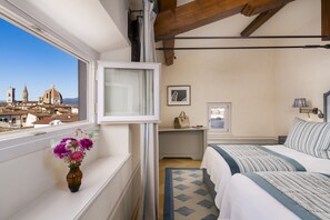 3 chambres, fer et planche à repasser, Wi-Fi gratuit, draps fournis