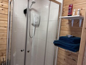 Cabin, 1 Queen Bed | Bathroom | Shower, towels