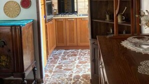 茶具/咖啡用具、冰箱、烤箱、炉灶