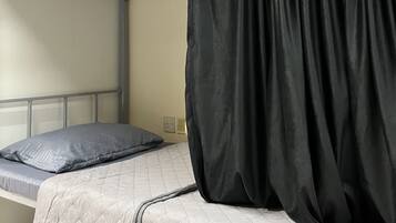 Comfort-Apartment, Kühlschrank und Mikrowelle, Stadtblick | Schallisolierte Zimmer, kostenloses WLAN