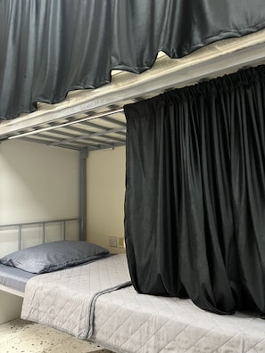 Comfort-Apartment, Kühlschrank und Mikrowelle, Stadtblick | Schallisolierte Zimmer, kostenloses WLAN