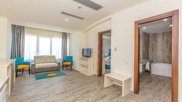 Deluxe Apartment | 1 bedroom, memory foam beds, desk, soundproofing