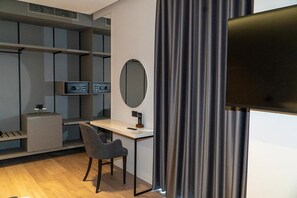 Deluxe Double Room | Free WiFi, bed sheets - Center Hotel (Sarandë)