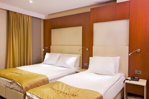 Double or Twin Room - THE COACH HOTEL (Istanbul)