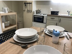 Appartamento | Cucina privata | Frigorifero, microonde, forno, piano cottura
