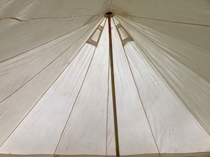 Cabin, 1 Queen Bed | Miscellaneous - Woodlands Basic Bell Tent 2 (Grantham)